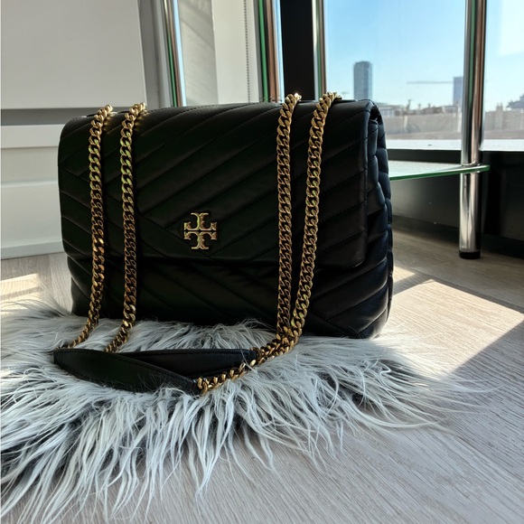 Tory Burch Black Kira Chevron Shoulder Bag - Picture 2 of 7